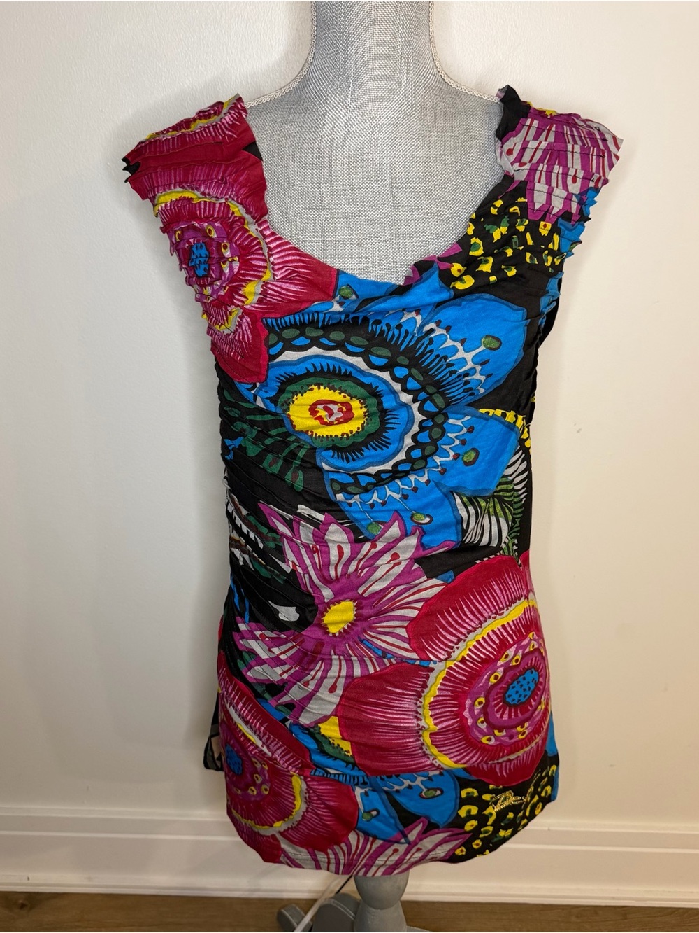 Desigual Floral sleeveless top in Blue, Magenta and Black, L